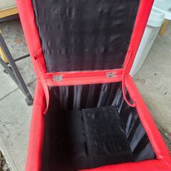 リサイクルショップどりーむ天保山店　No3419　回転式スツール　収納付き♪　レッドの画像