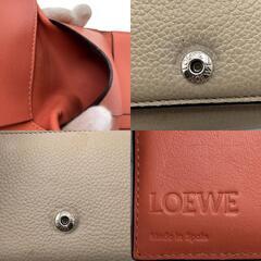 ロエベ LOEWE 三つ折り財布 アナグラム バーティカルウォレット スモール グレーの画像