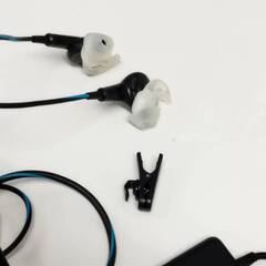 BOSE QuietComfort 20 (QC20) 有線イヤホンの画像