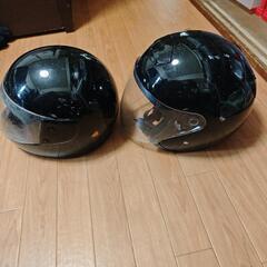 ヘルメット2個セットの画像