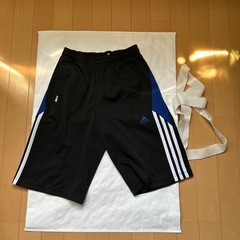 adidas短パン・長袖セット(150)の画像