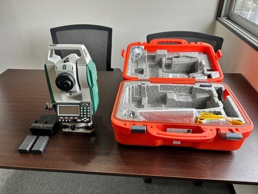 【ジャンク】SOKKIA SET5S (トータルステーション) 測量機器トータルステーションソキアSET5S動作品