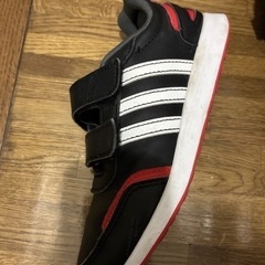 スニーカー19cm（adidas）の画像
