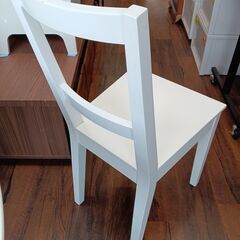 IKEA　BERTIL　ダイニングチェア　木製　ウッド　ホワイト　白　サイズ（約）幅39×奥43×高86　　■近隣配送無料 買取GO‼　栄和店の画像