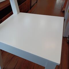 IKEA　BERTIL　ダイニングチェア　木製　ウッド　ホワイト　白　サイズ（約）幅39×奥43×高86　　■近隣配送無料 買取GO‼　栄和店の画像