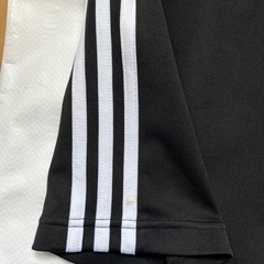 adidas短パン・長袖セット(150)の画像