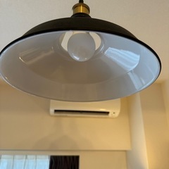 吊り下げライトの画像