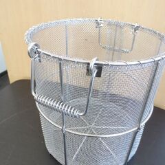 業務用 30㎝ スープ取りざる 深さ29㎝×直径28.5㎝ 丸型 寸胴用 ステンレス製 ザル スープザル 取手付き　札幌　北20条店の画像