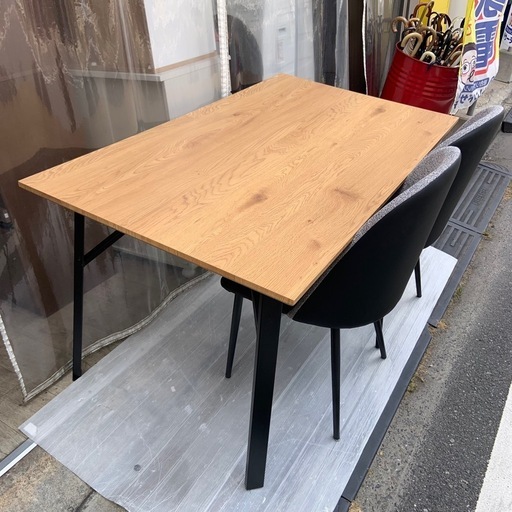 【モデルルーム展示品】　ダイニングテーブル　チェア3点セット