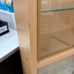 【表示価格より20%OFF】鍵付き！木製棚ガラスショーケースの画像