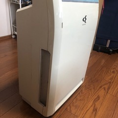 空気清浄機　DAIKIN 2016年製の画像