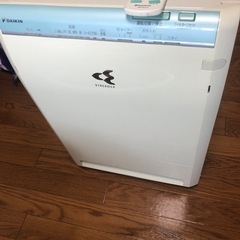 空気清浄機　DAIKIN 2016年製の画像
