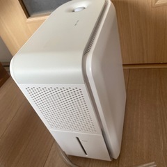 新品　除湿・加湿・空気清浄 3役1台 ペルチェ式 除湿器 除加湿空気清浄機 1Lの画像
