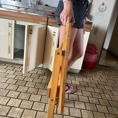 【木製 丸型テーブル】折りたたみOK！持ち運びラクラク／コンパクト収納◎の画像