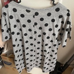グレー×黒水玉Tシャツフリーサイズの画像