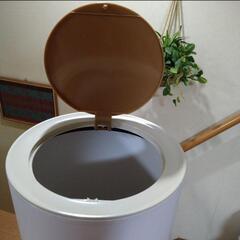 プッシュ式ダストボックスの画像