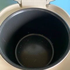 EJ489番 KOM マイコン式炊飯器 HR-05
の画像