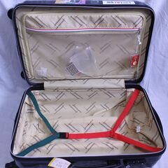 ベネトン　黒色　大型スーツケースの画像