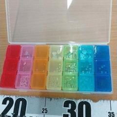 0711-194 デコパーツ入りケース