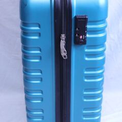緑色　小型スーツケース　2泊3日程度の画像