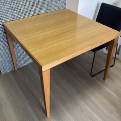 ADコア　　900角ダイニングテーブル