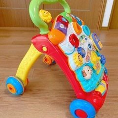 歩いて学ぼう！ アクティブウォーカー 
vtech 手押し車の画像