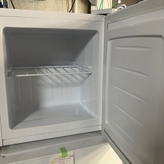 ☆値下げ☆ロ2507-304 SHELDDI SHF-032 家庭用小型冷凍庫 年式不明 容量32Ｌ 動作確認済み キズ汚れ有りの画像