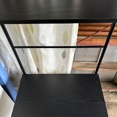 パソコンデスクの画像