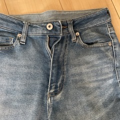 ハイウエストデニムパンツの画像