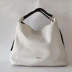FURLA バイカラーショルダーバッグの画像