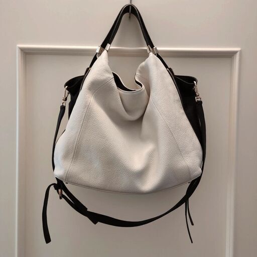 フルラ　FURLA バイカラー　ショルダー付き　新品未使用 バイカラー・即日発送 ☆FURLA☆ ショルダー バッグ (FURLA/ショルダー