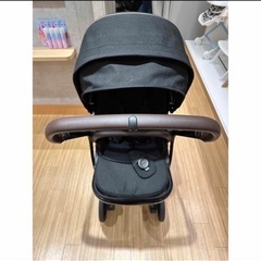 ヌナ　ベビーカーTRIV【美品】の画像