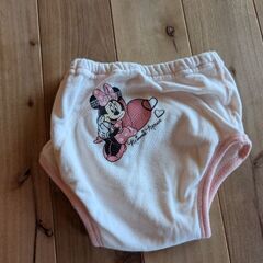 おまけあり　95サイズ　薄手のトレーニングパンツ　女児向け　6枚　3層の画像