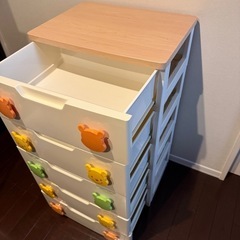 値下げ！　アイリスオーヤマ　キッズ　ベビー　チェスト　プーさん　5段の画像