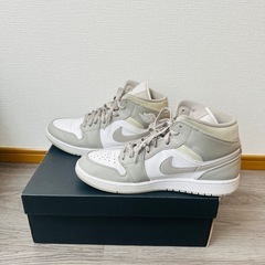 Nike Air Jordan 1 Mid "Linen"の画像