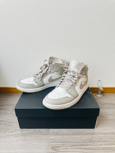 スニーカー Nike Air Jordan 1 Mid 