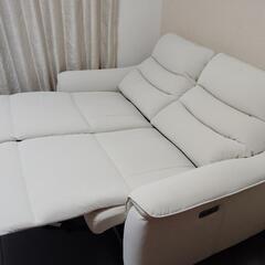 ニトリ電動ソファの画像