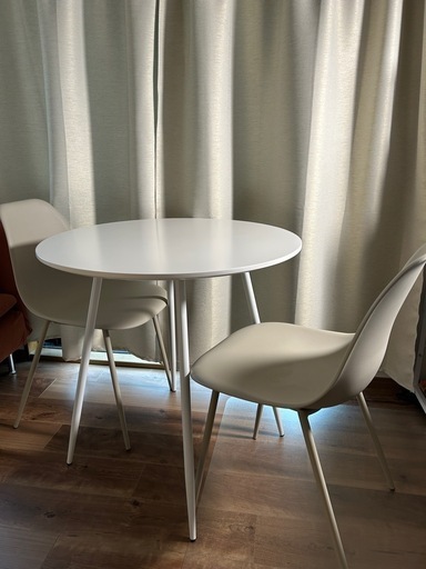 LOWYAホワイト円形ダイニングテーブルセット