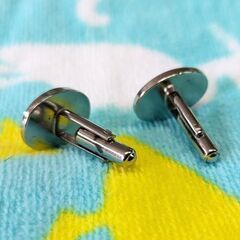 ☆カフリンクス　カフスボタン　色：銀色　２種　中古品　の画像
