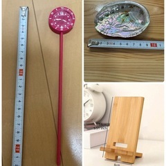 小物雑貨と日傘の画像