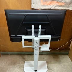 TCL 液晶テレビ Googleテレビ　ベゼルレスデザイン 2024年製 ニトリTVスタンド付き 純正足無し の画像