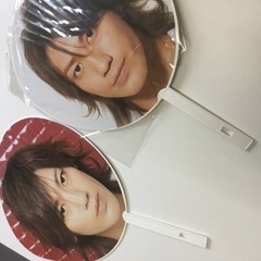 赤西仁　KAT-TUN  うちわ　2枚セットの画像