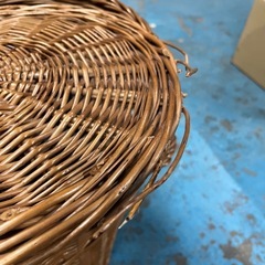 ラタン　カゴ　大きめ　蓋付きの画像