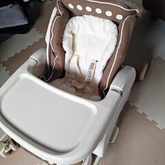 Apricaハイローチェアの画像