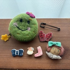 雑貨セット+ディスプレイラックの画像