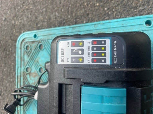 WaxPar DC18SF 4口マキタ 互換充電器 14.4V-18V リチウムイオンバッテリ用 マキタ バッテリー BL1430 B