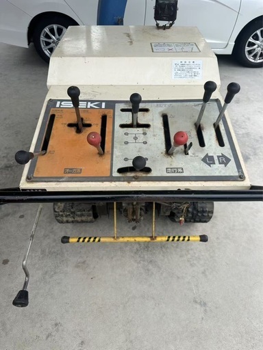 中古　　イセキ　除雪機
