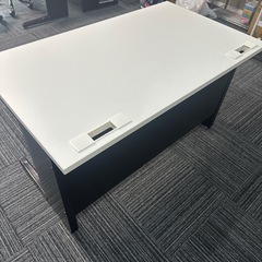 オフィステーブルの画像
