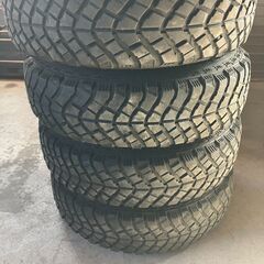 32スカイライン　純正16インチ　ジオライダーM/T+　マッドタイヤ付きの画像
