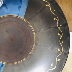 大胆な色使いの焼き物　大皿　の画像